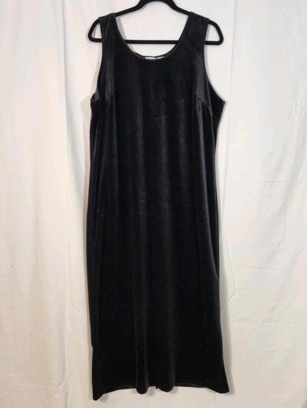 Vintage 90s Carolina Colours Size 14 Black Velvet Sleeveless Stretch Maxi Dress